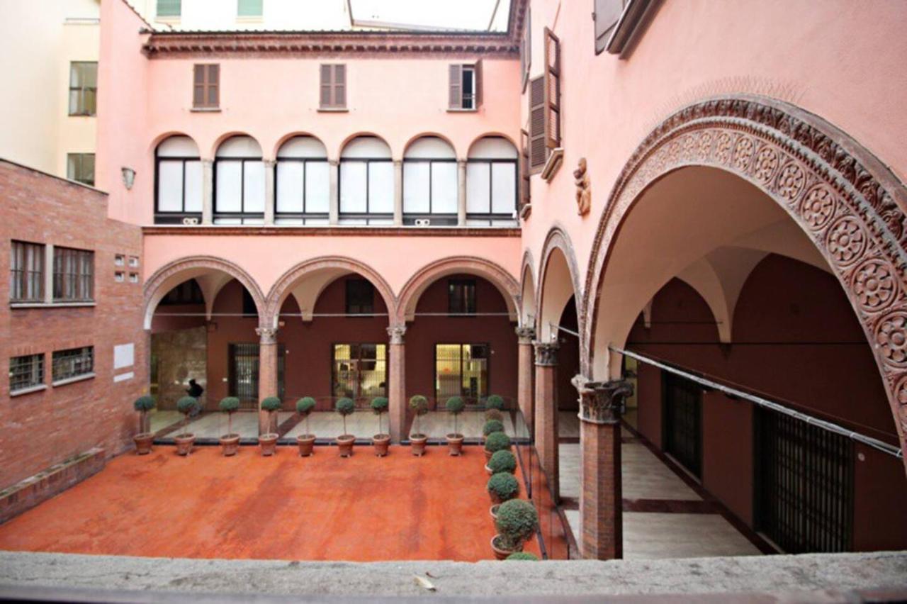 Ugo Bassi Lux Apartment Bolonha Exterior foto